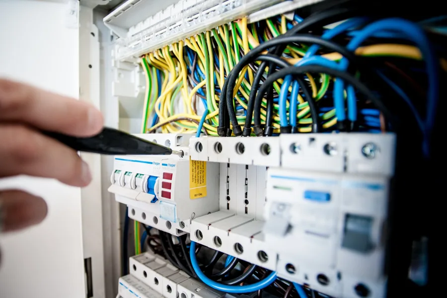Elektrotechnische Installation